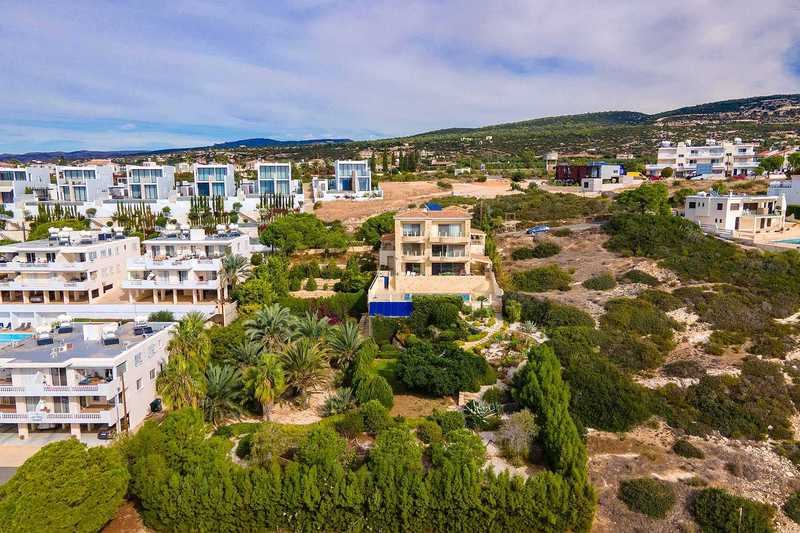 6 bedrooms Villa in Pegeia, Cyprus No. 6244