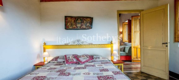 Дом с 16 спальнями в Кастильоне ди Сицилия, Италия № 83789 15