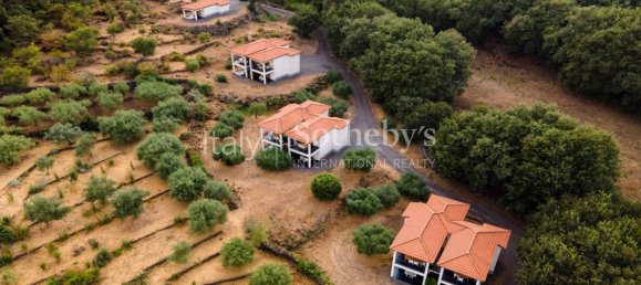 Дом с 16 спальнями в Кастильоне ди Сицилия, Италия № 83789 20