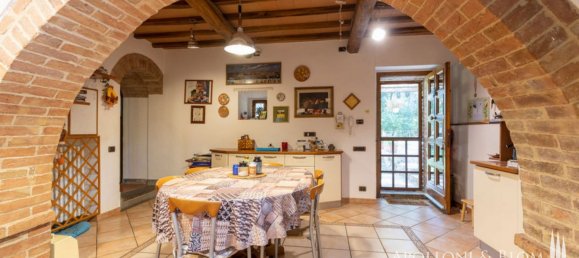 5 bedrooms Villa in Sovicille, Italy No. 225998 11