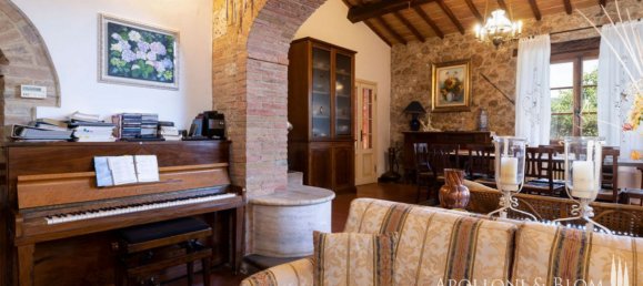 5 bedrooms Villa in Sovicille, Italy No. 225998 7
