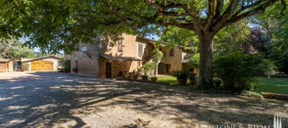 5 bedrooms Villa in Sovicille, Italy No. 225998 24
