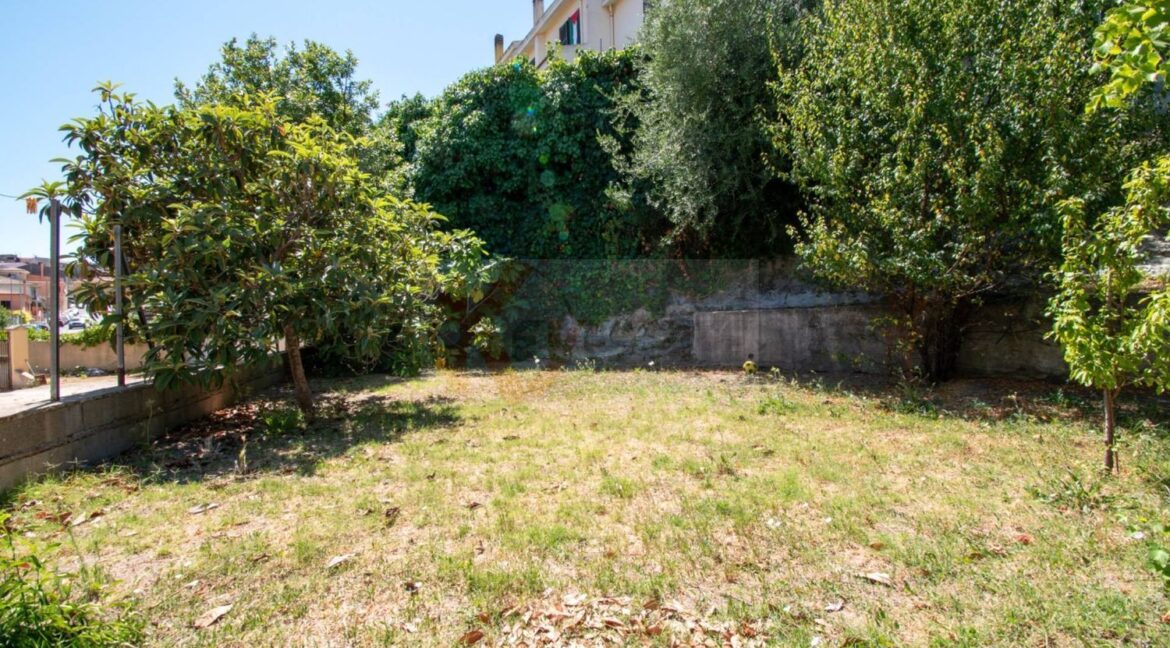  Land in Sorso, Italy No. 305908