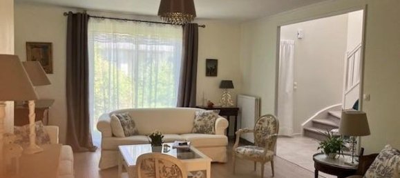 5 bedrooms Villa in Bouchemaine, France No. 285676 4