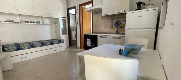 Apartamento de 2 habitaciónes en Monopoli, Italy No. 283807 2