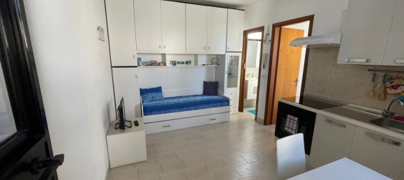 Apartamento de 2 habitaciónes en Monopoli, Italy No. 283807 3