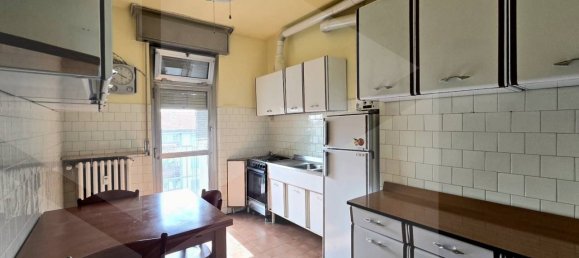 Квартира с 3 комнатами в Милан, Италия № 241988 9