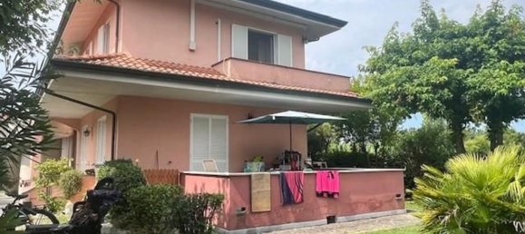 Villa de 8 habitaciónes en Massa, Italy No. 277871 20