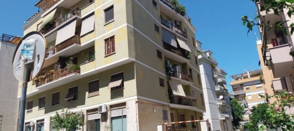 1 bedroom Apartment in Rome, Italy No. 292170 9