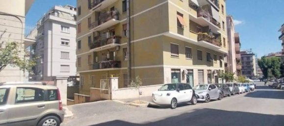 1 bedroom Apartment in Rome, Italy No. 292170 4