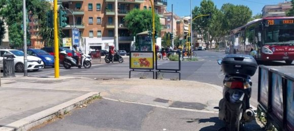 1 bedroom Apartment in Rome, Italy No. 292170 10