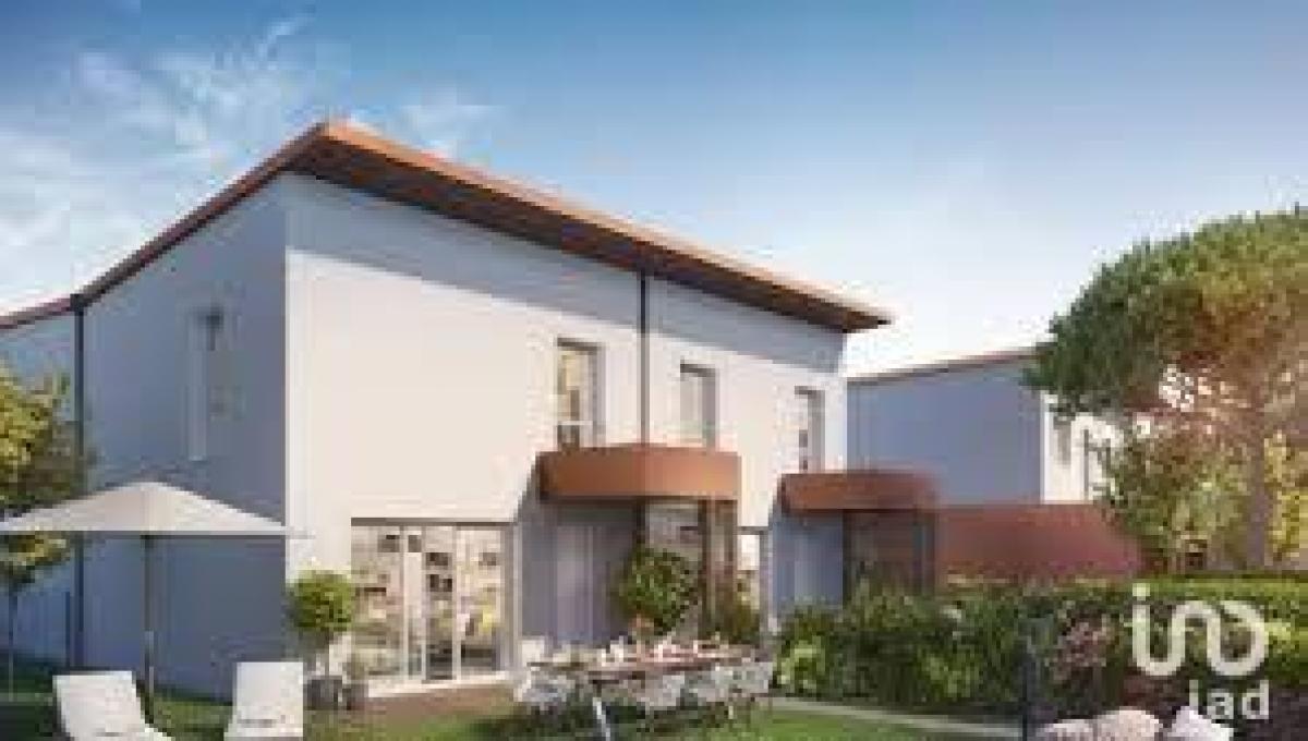 Casa de 2 dormitorios en Bassens, France No. 29997