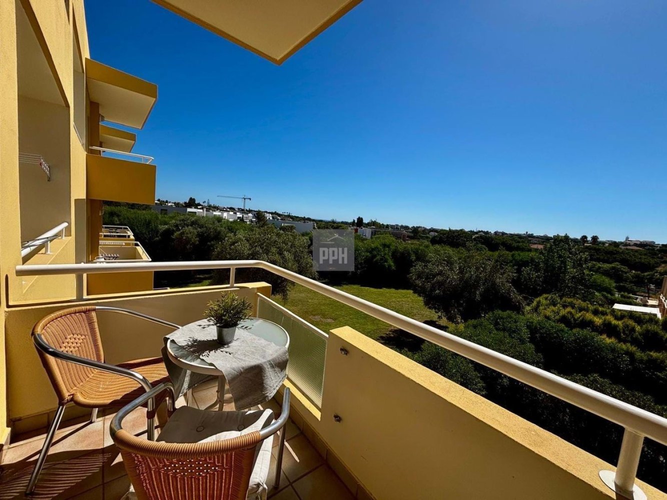 Квартира с 2 спальнями в Картейра, Португалия № 335180