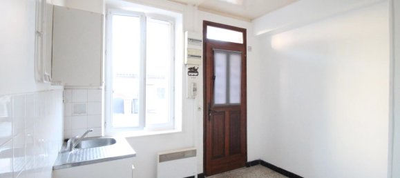 1 bedroom Apartment in Montataire, France No. 213468 3