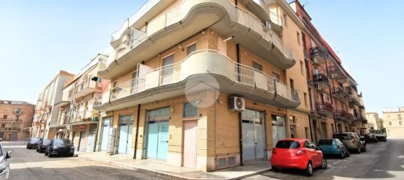 Квартира с 3 спальнями в Лучера, Италия № 325791 34