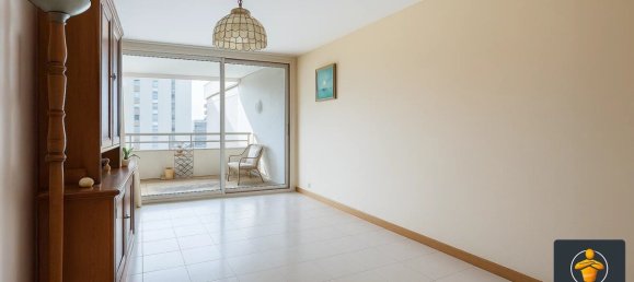 3 rooms Apartment in Villeurbanne, France No. 320391 3