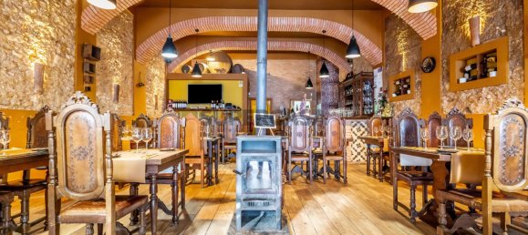 Коммерческая недвижимость 198м² в Алвор, Португалия № 162692 2