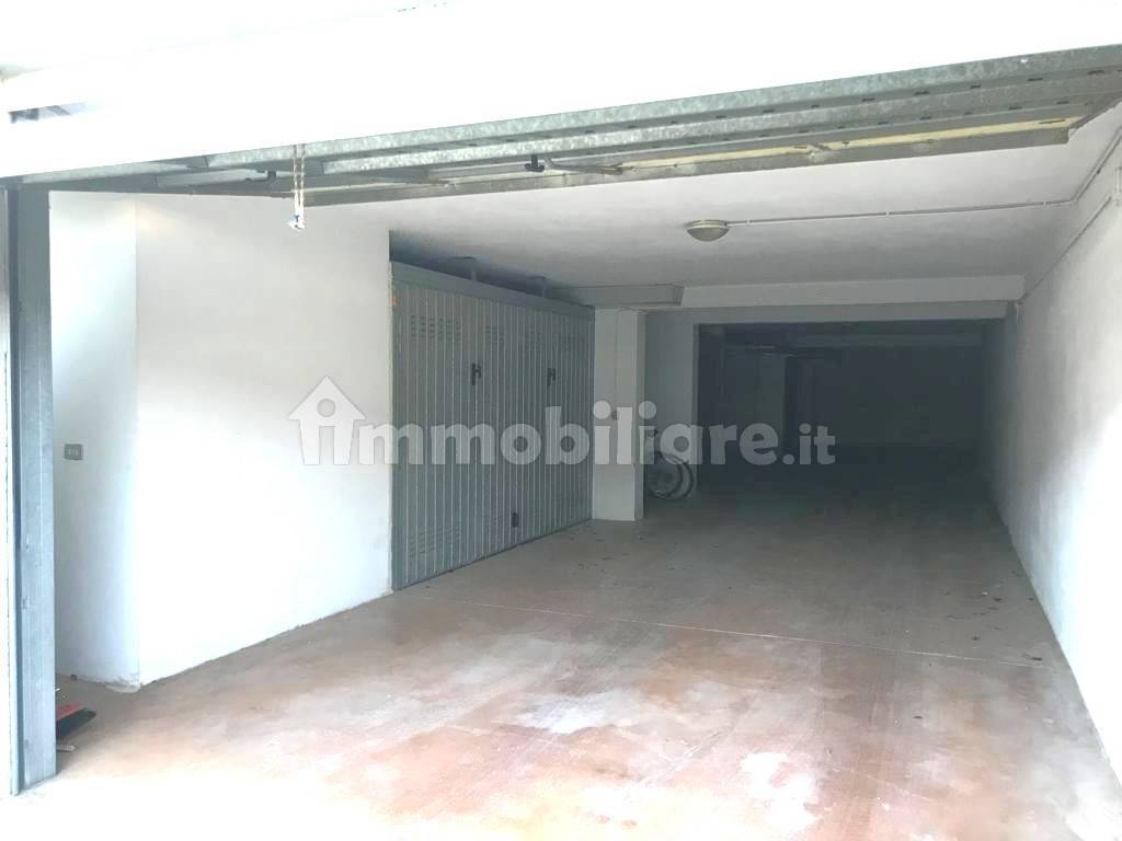 32m² Garage in Medicina, Italy No. 294203