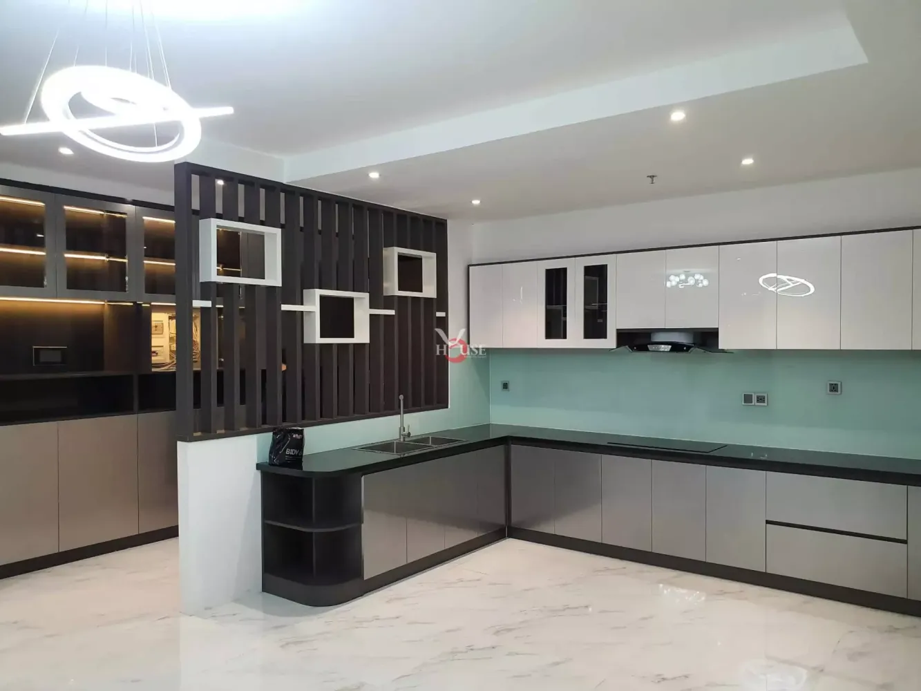 Квартира с 3 спальнями в Район 7, Вьетнам № 10068