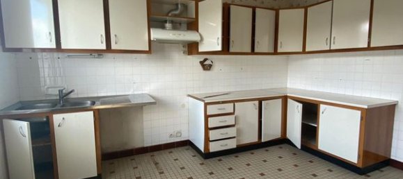 4 bedrooms House in Richelieu, France No. 268001 6