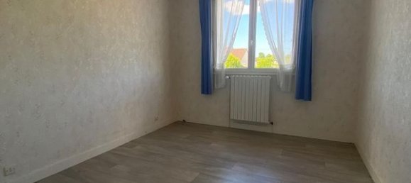 4 bedrooms House in Richelieu, France No. 268001 10