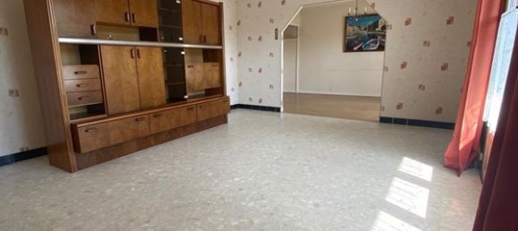 4 bedrooms House in Richelieu, France No. 268001 18