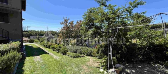 2 Schlafzimmer Wohnung in Castelletto sopra Ticino, Italy, Nr. 270094 9