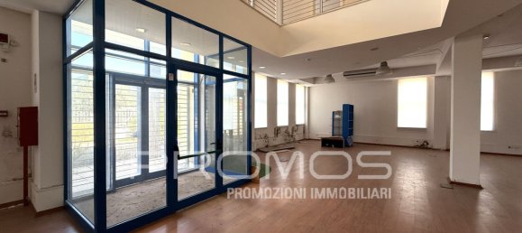 1800m² Warehouse in Selargius, Italy No. 363696 5