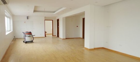 3 bedrooms Apartment in Hoan Kiem, Vietnam No. 6824 2