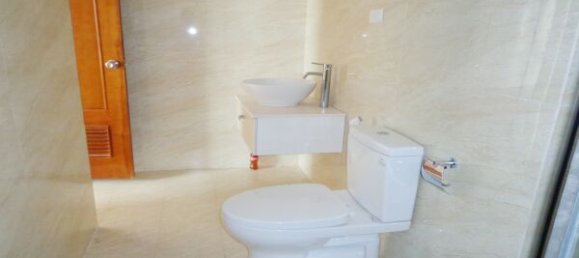 3 bedrooms Apartment in Hoan Kiem, Vietnam No. 6824 8