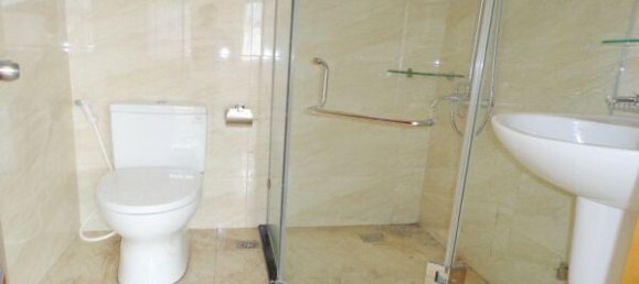 3 bedrooms Apartment in Hoan Kiem, Vietnam No. 6824 12