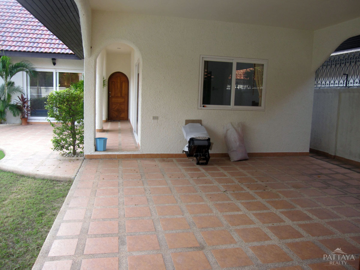 Кафе / ресторан с 4 спальнями в Паттайя, Таиланд № 1357