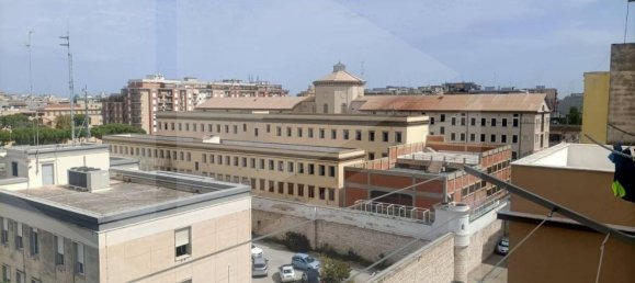 Apartamento de 3 divisões em Bari, Italy N.º 17224 12