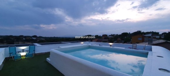 5 bedrooms Villa in Girona, Spain No. 14834 20