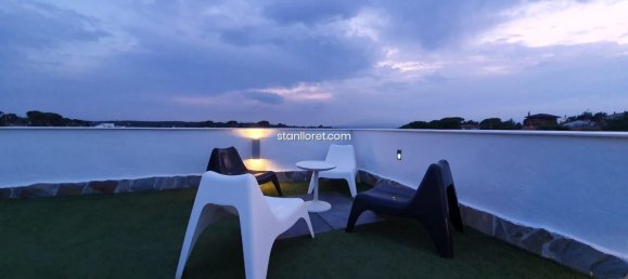 5 bedrooms Villa in Girona, Spain No. 14834 21