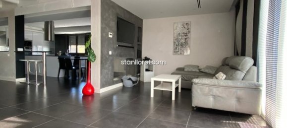 5 bedrooms Villa in Girona, Spain No. 14834 30