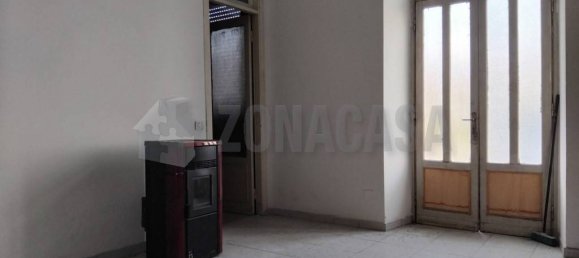 2 bedrooms Apartment in Lonate Pozzolo, Italy No. 319952 2