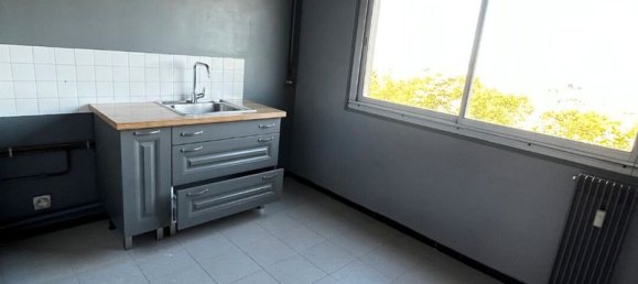 2 bedrooms Apartment in Poissy, France No. 291221 6