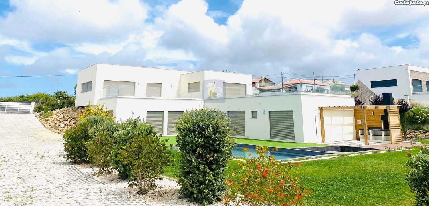 Casa de 4 dormitorios en Atouguia da Baleia, Portugal No. 306274