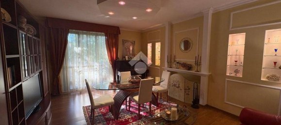 3 bedrooms Apartment in Milan, Italy No. 282304 3