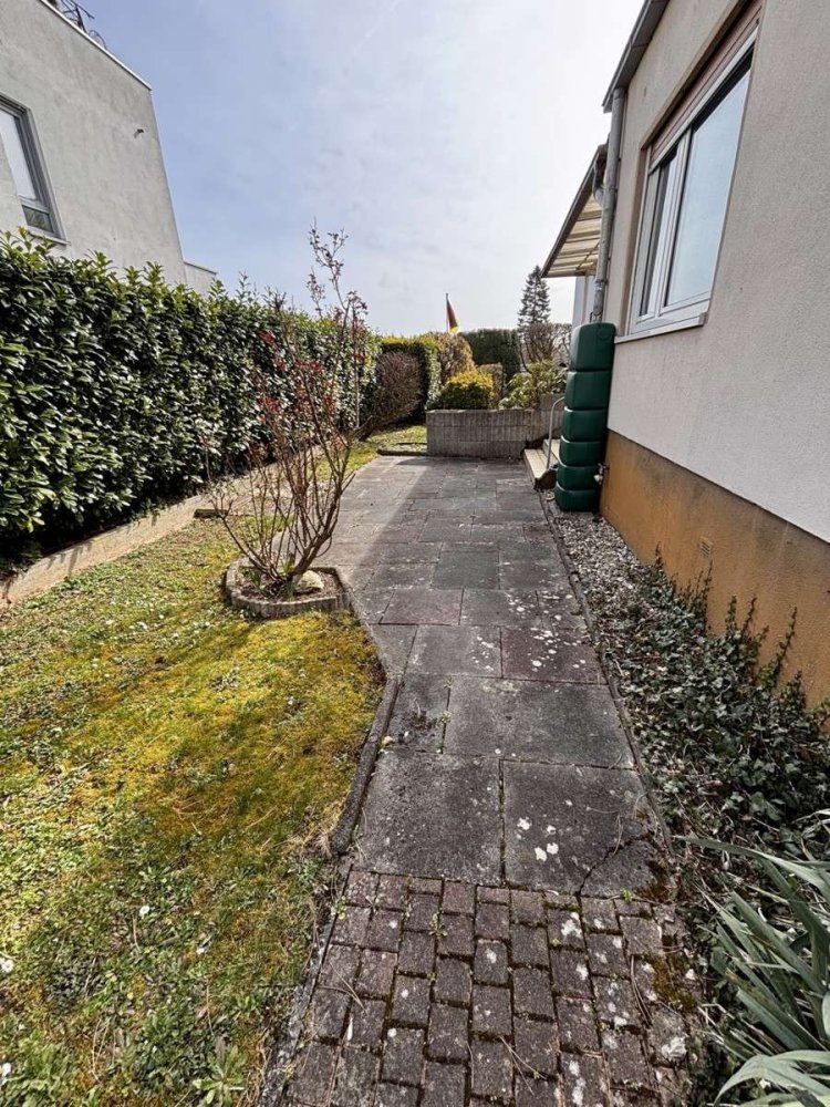 3 bedrooms Apartment in Wiesbaden, Germany No. 108580