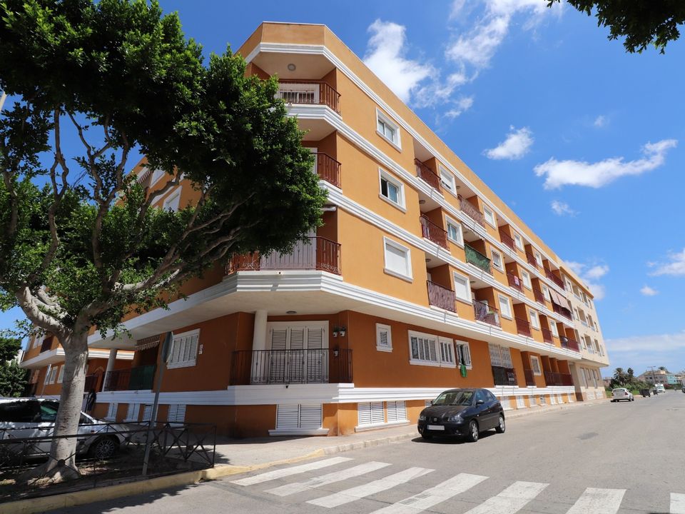 Apartamento de 2 dormitorios en Rojales, Spain No. 180263