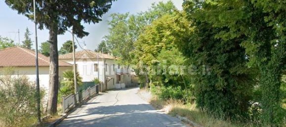 6 bedrooms Apartment in Serra San Quirico, Italy No. 327508 2