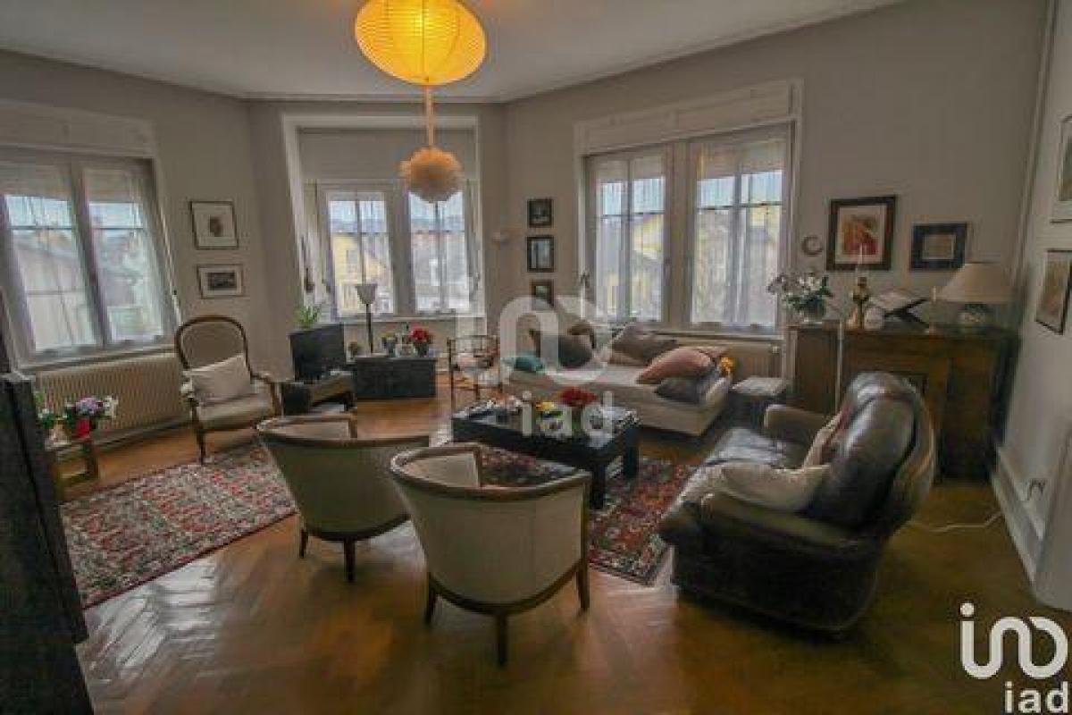 4 bedrooms Condo in Colmar, France No. 24098