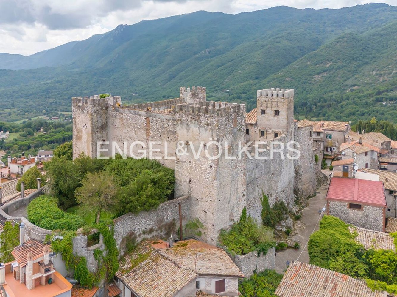 Edificio en Ciciliano, Italy 1511 m² No. 131665