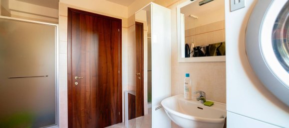 5غرفة منزل في Correggio, Italy رقم 24919 36