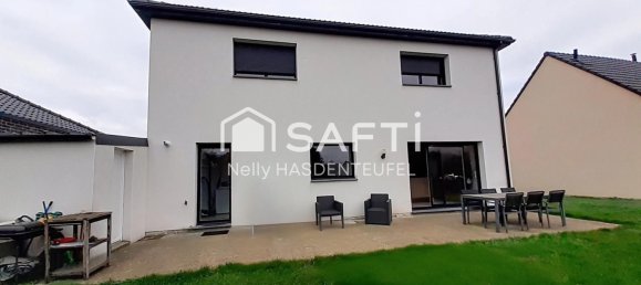 4 bedrooms House in Valenciennes, France No. 160348 12