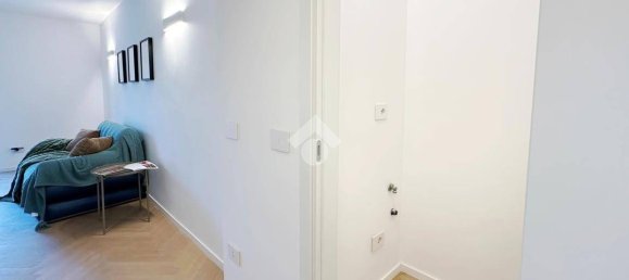 2 bedrooms Apartment in Milan, Italy No. 340484 4