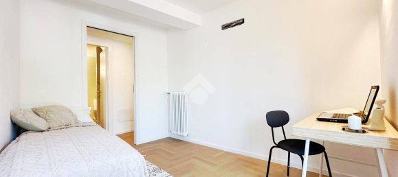 2 bedrooms Apartment in Milan, Italy No. 340484 9