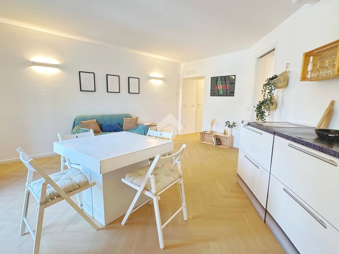 2 bedrooms Apartment in Milan, Italy No. 340484